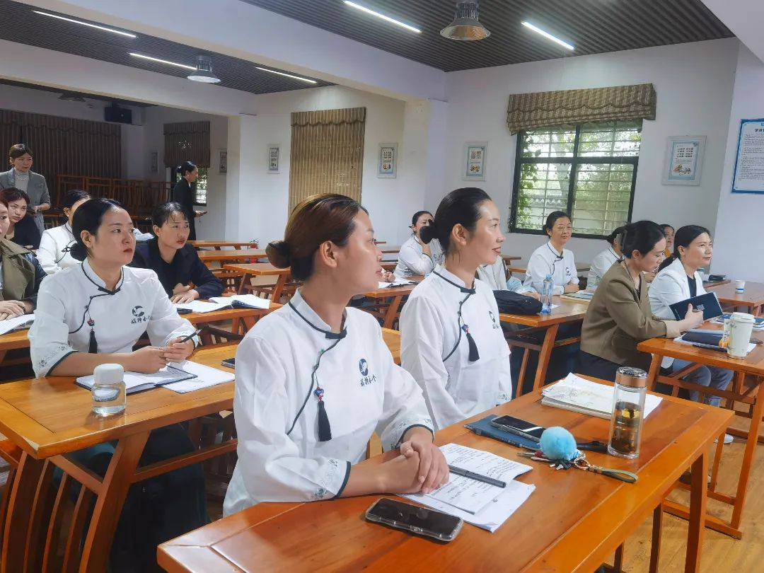 朝乾夕惕，孳孳不息｜旃檀香舍新店员工训圆满成功