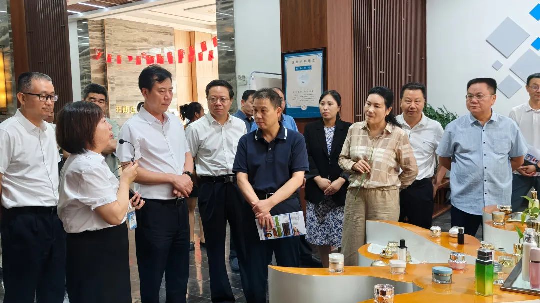 荆门市人大常委会莅临菲朗生物科技开展视察工作